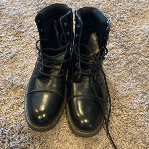Brand new mens combat boots.